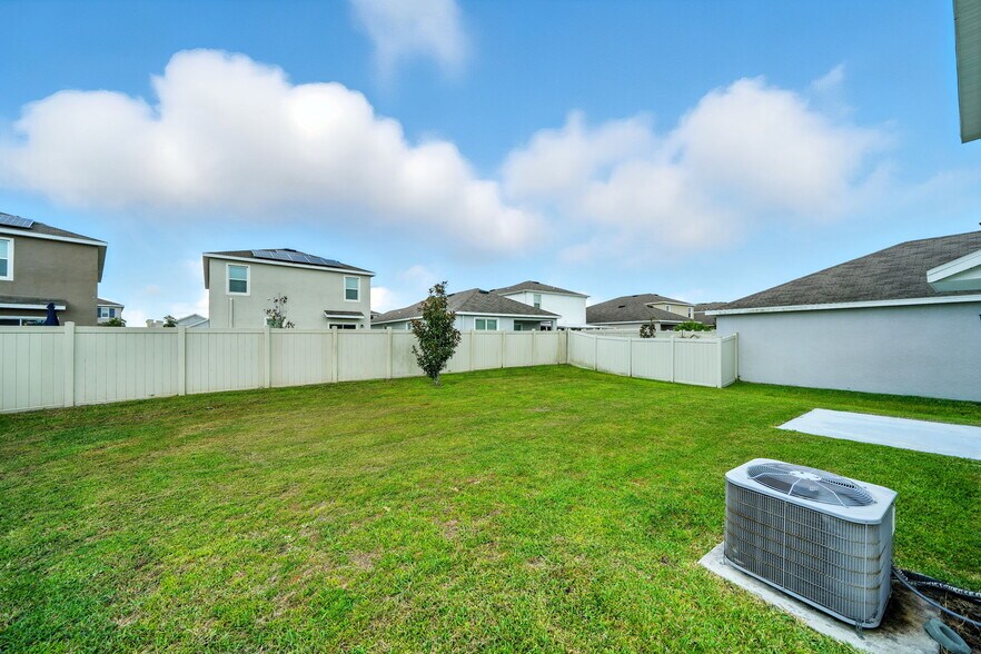 Building Photo - 17006 Wave Tressle Pl