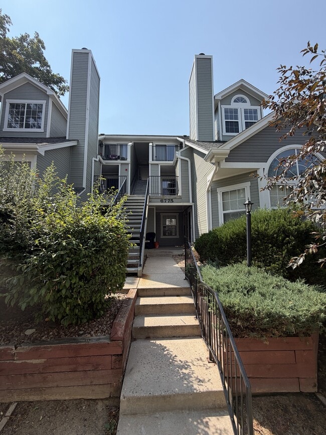 Building Photo - 6775 S Ivy St
