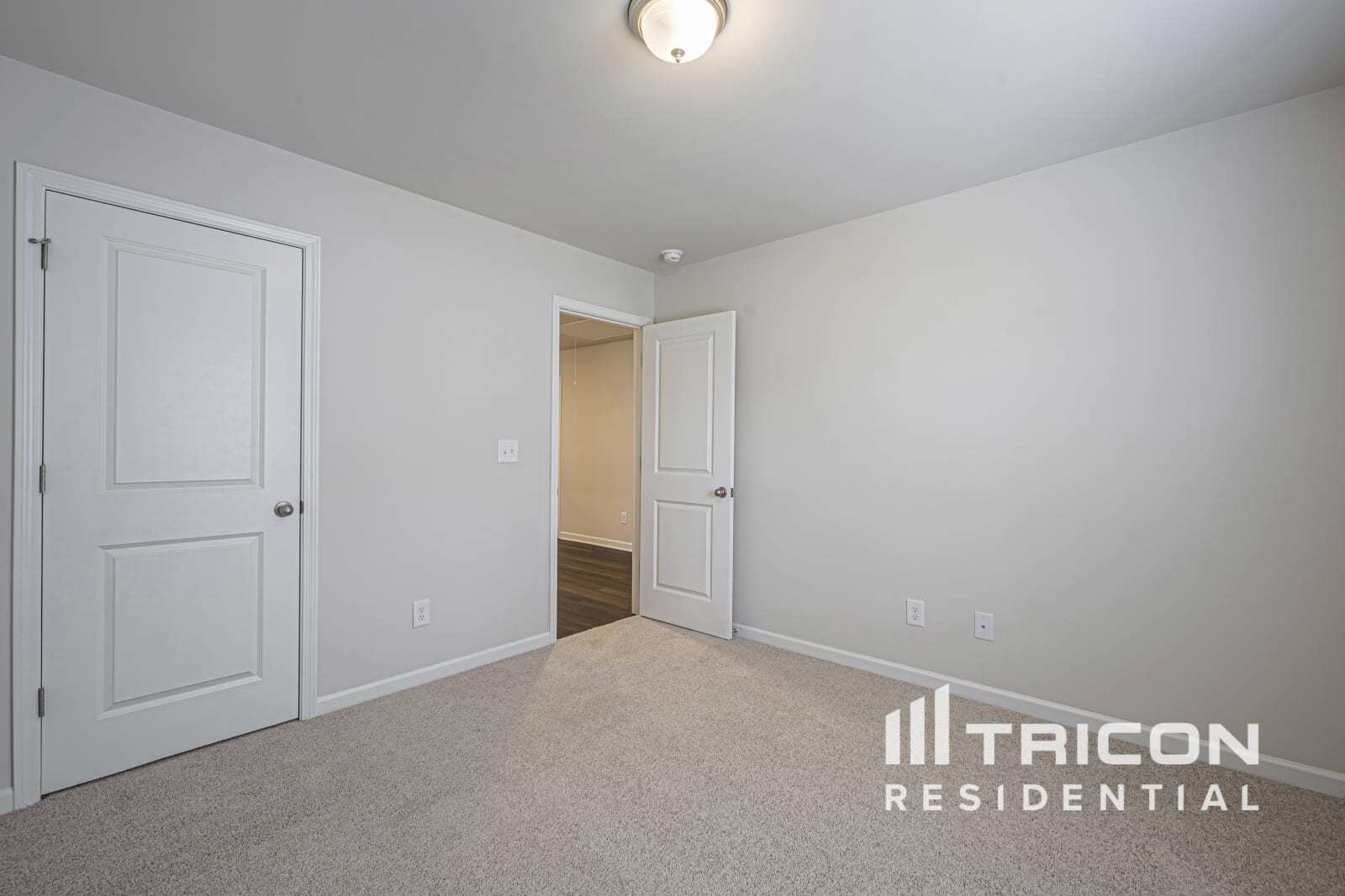 Building Photo - 409 Curlin Ct