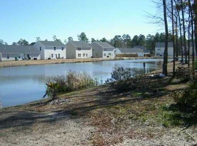 Building Photo - 24 Willow Lakes Dr