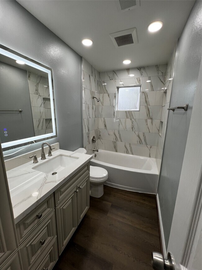 Building Photo - 19819 Dawn Mist Dr