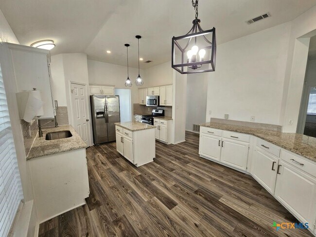 Building Photo - 603 Totem Trail