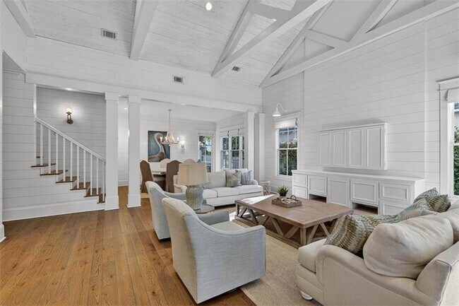 Building Photo - 1030 Village Oaks Ln