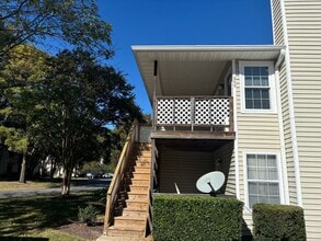 Building Photo - 2 Bedroom, 1 Bath Condo in Virginia Beach