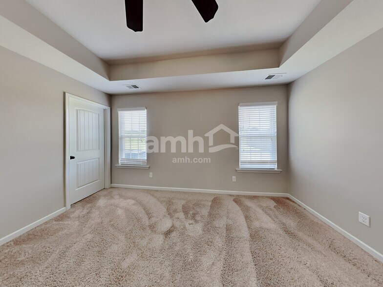 Building Photo - 3230 Magnolia Bloom Dr