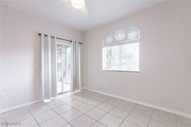 Building Photo - 6490 Aragon Way