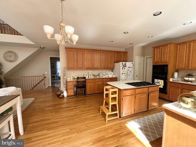 Building Photo - 21226 Edgewood Ct
