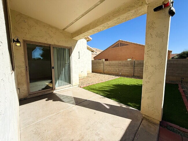 Building Photo - Charming Glendale Home with Spacious Lot & Prime West Valley Location!