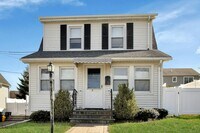 Building Photo - 31 Riggs Pl