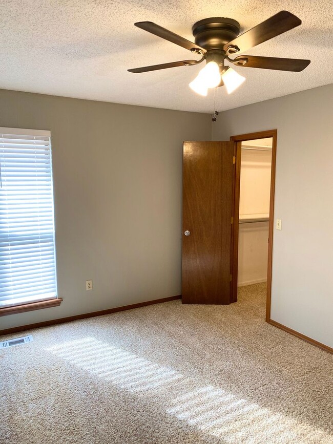 Building Photo - Renovated Rental in NW OkC!