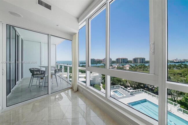 Building Photo - 100 South Pointe Dr