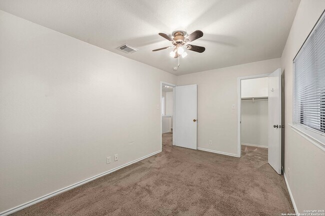 Building Photo - 9711 Diamond Cliff Dr