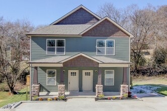 Building Photo - 420 S 2nd St