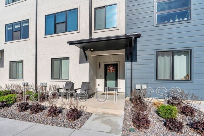 Building Photo - 539 S 1040 W