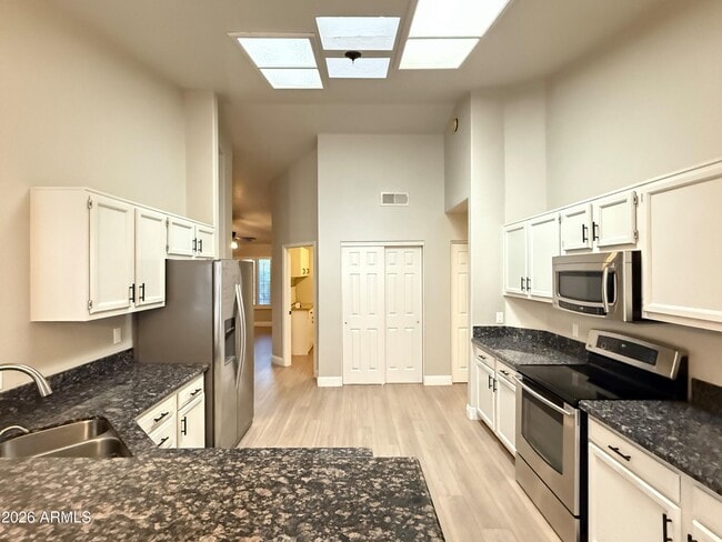 Building Photo - 3640 E Mountain Sky Ave