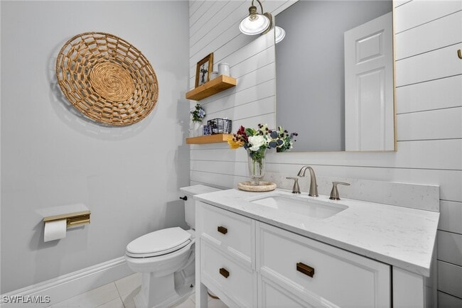 Building Photo - 24920 Divot Dr