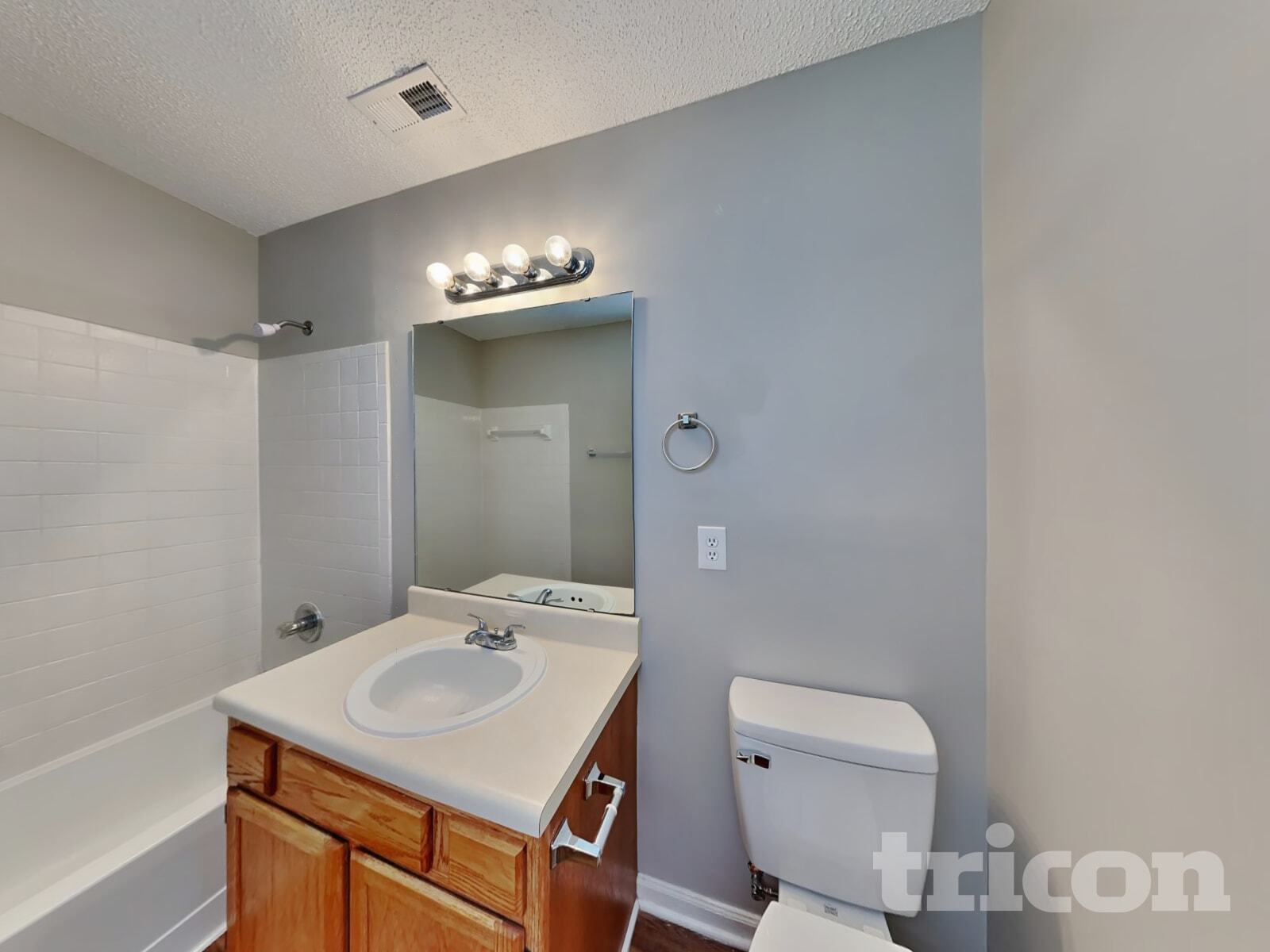 Building Photo - 5 Red Thorn Ct