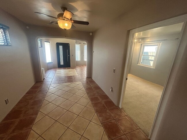 Building Photo - Charming 1951 Tujunga Home – Hillside Hide...