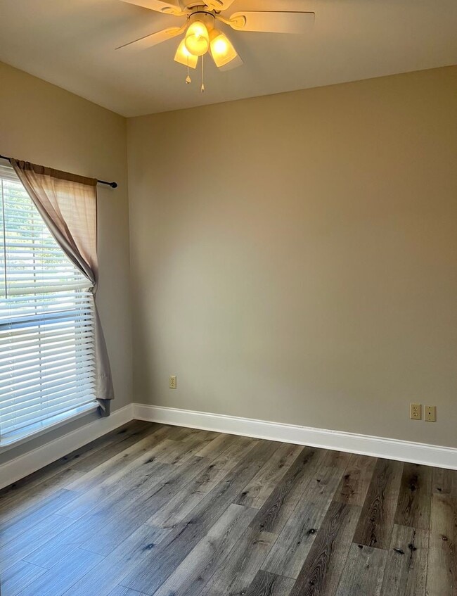 Building Photo - GEISMAR, right across 74 from Dutchtown Schools!  3br/2ba