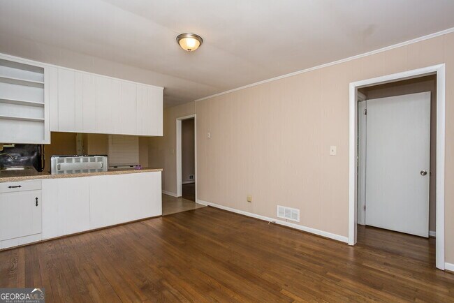 Building Photo - 1909 Argonne Dr