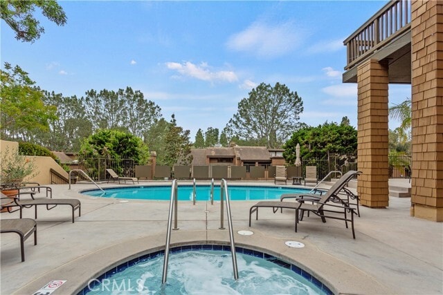 Building Photo - 2 Canyon Island Dr
