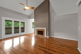 Building Photo - **A RARE FIND - GREEN HILLS CONDO WITH QUI...