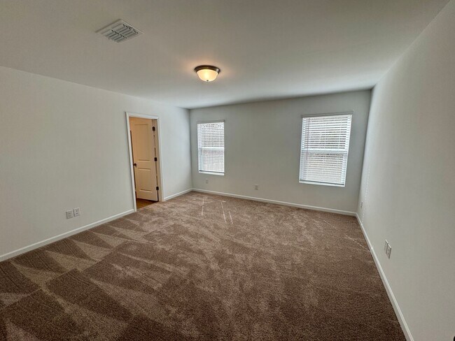 Building Photo - 4BR/2.5BA Two Car Garage in Element Park