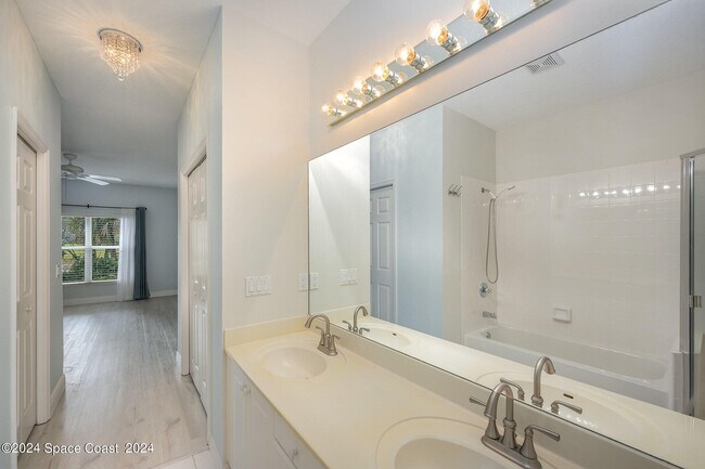 Building Photo - 135 Aquarina Blvd