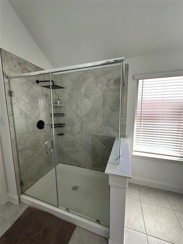 Building Photo - 3320 Oak Ln