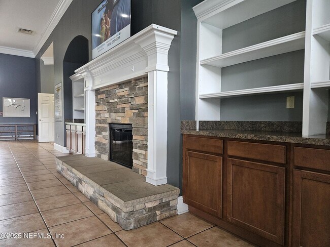 Building Photo - 8235 Lobster Bay Ct