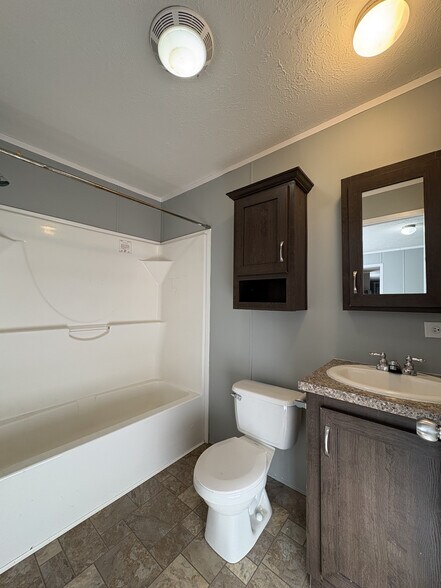 Building Photo - 67 W Manor St