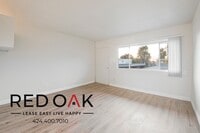 Building Photo - 4900 Clair Del Ave