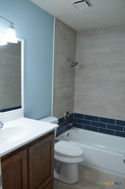 Building Photo - 2505 Hemlock Dr