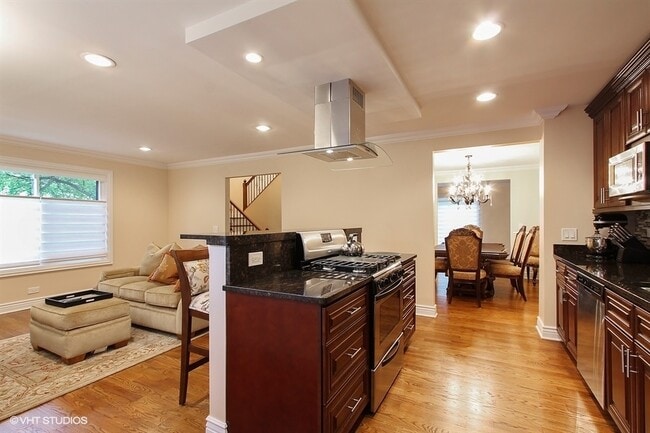 Building Photo - 1575 Anderson Ln