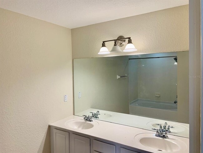 Building Photo - 2341 Stockton Dr