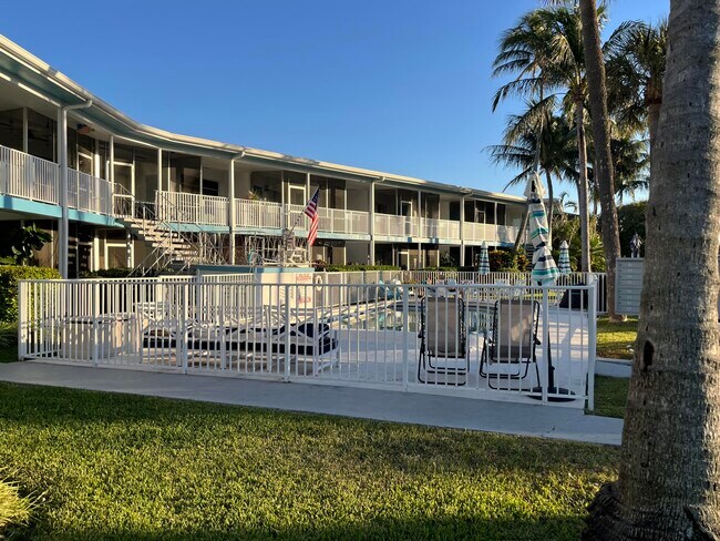 Building Photo - 2748 NE 28th Ave