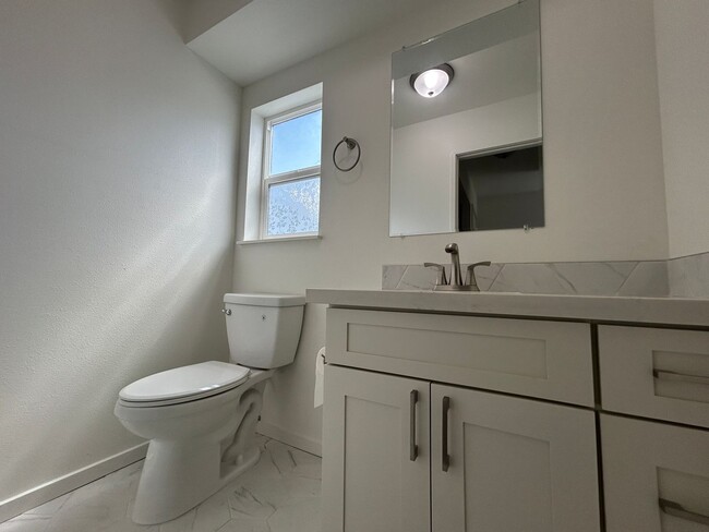 Building Photo - Newly Renovated Spacious Home In the Heart...