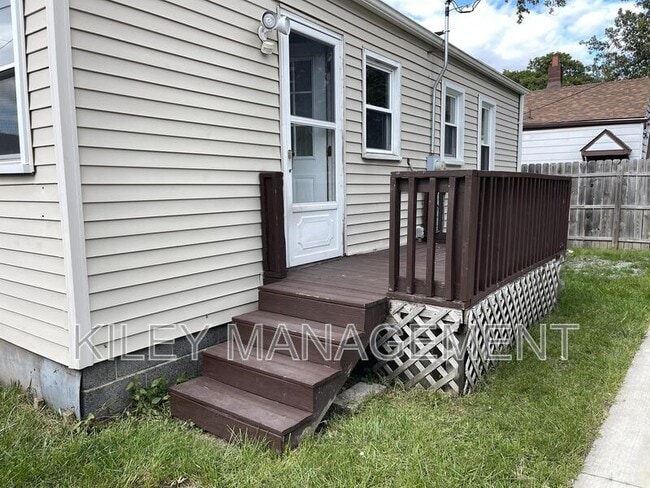 Building Photo - 23028 Pilgrim Ave