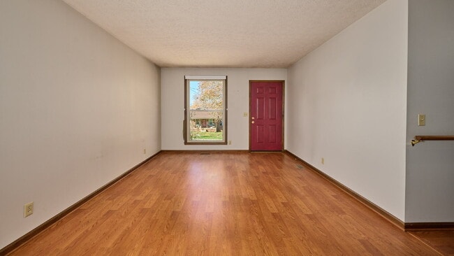 Building Photo - For Rent: 3BR, 1 1/2BA house (Please speak with us before applying.)