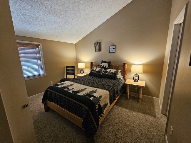 Building Photo - 217 Pinon Causeway
