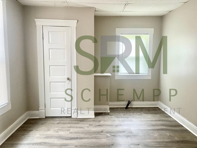 Building Photo - 3 Bedroom house with bonus room in Portland!- Section 8 accepted
