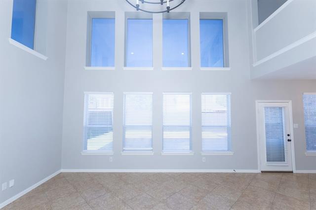Building Photo - 8301 Skyridge Dr