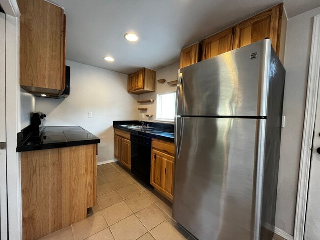Building Photo - Affordable Single Bedroom Poulsbo Home w/G...