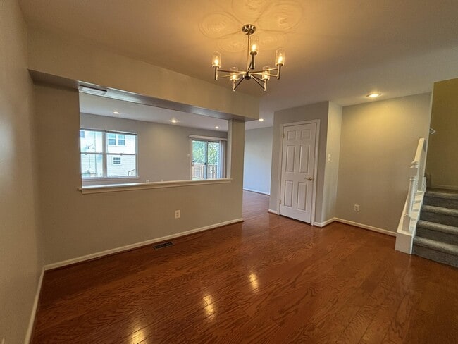 Building Photo - 4666 Louise St Claire Dr