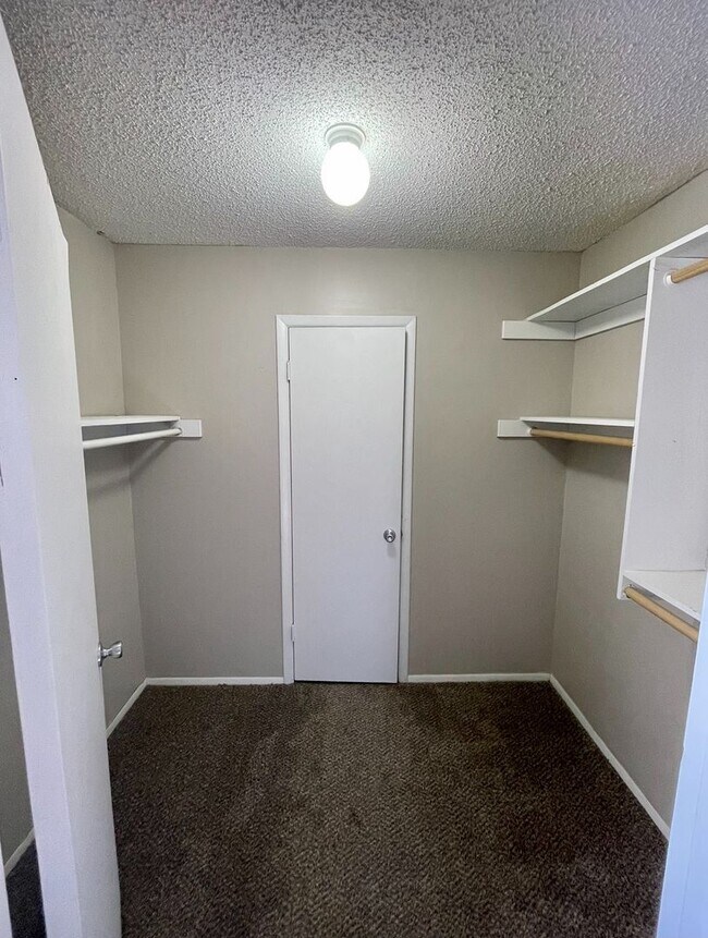 Building Photo - 2525 N Bleckley St