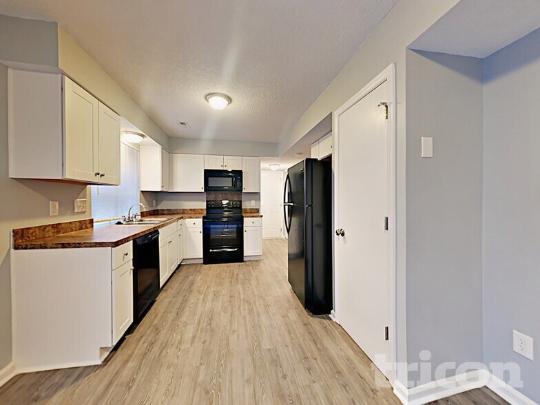 Building Photo - 7139 Markway Dr