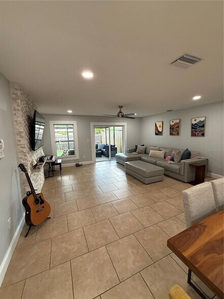 Building Photo - 4413 Ridgeline Cir