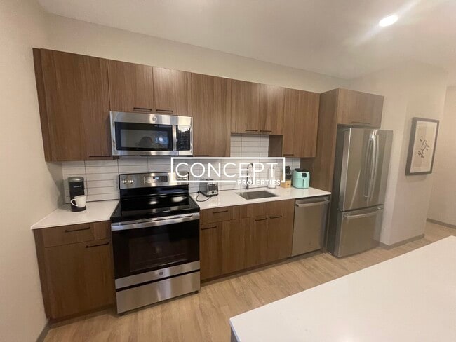 Building Photo - 525 Lincoln St