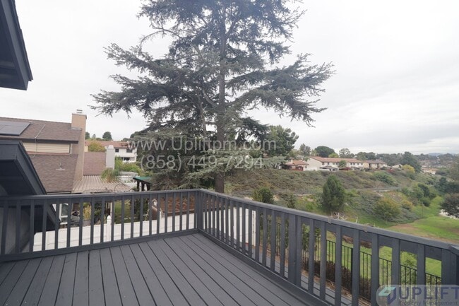 Building Photo - 4 Bed 3 Bath House in Spring Valley w/ Washer + Dryer and 2-Car Garage