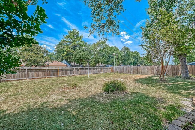 Building Photo - 5507 Enchanted Timbers Dr